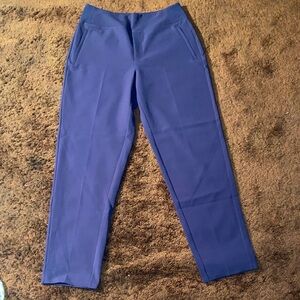 Athleta Navy Blue Cropped Ankle Pants

By two or more Athleta items $15 each